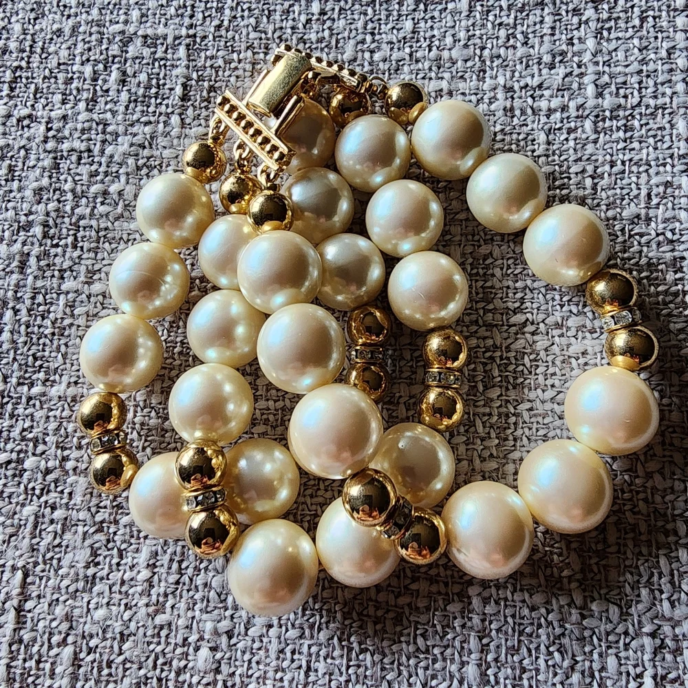 Vintage Liz Claiborne 3 row bracelet.Faux pearls, gold-tone beads & roundels